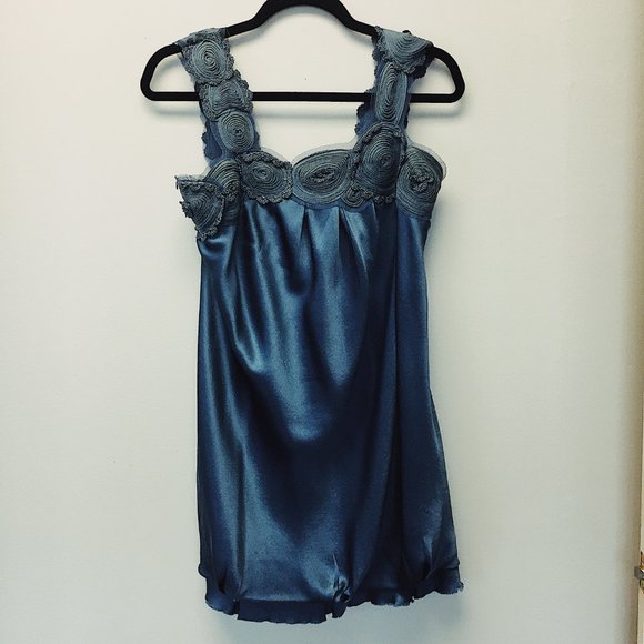 BCBG Max Azria 100% Silk dress - Picture 2 of 8